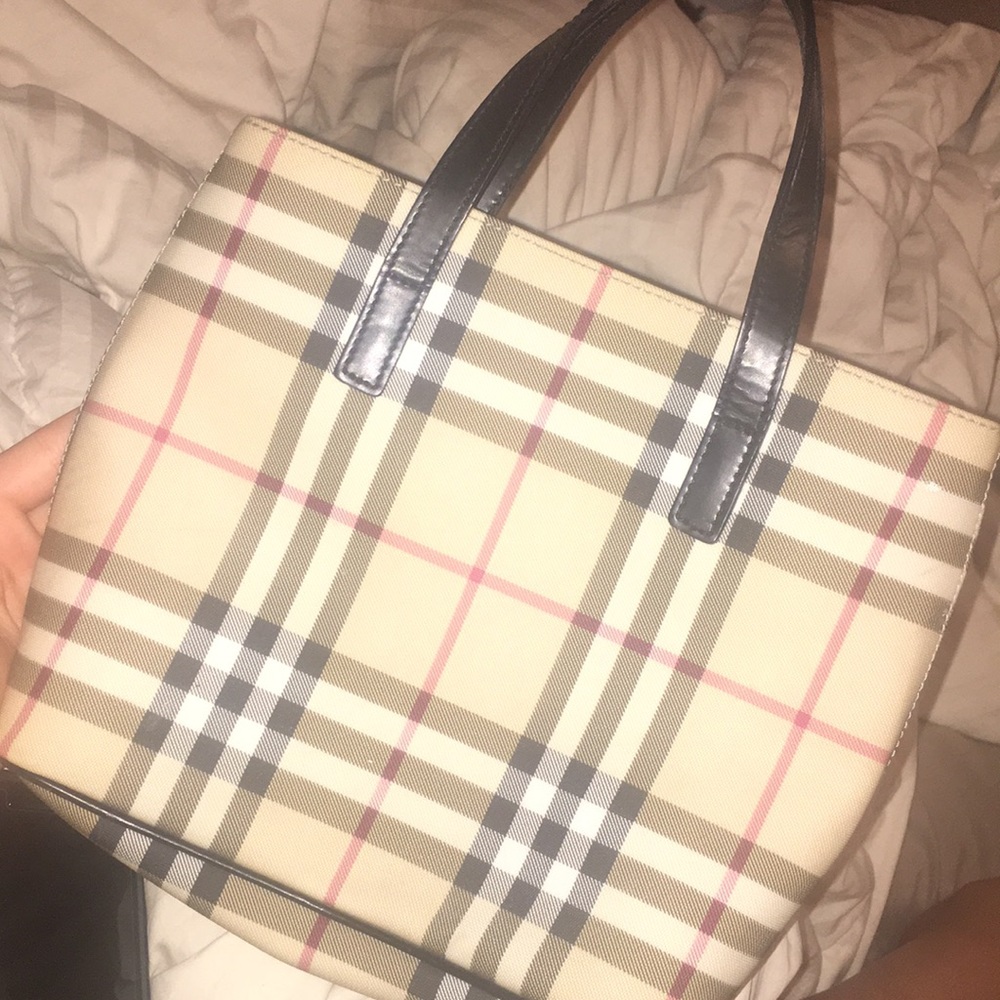 Burberry purse